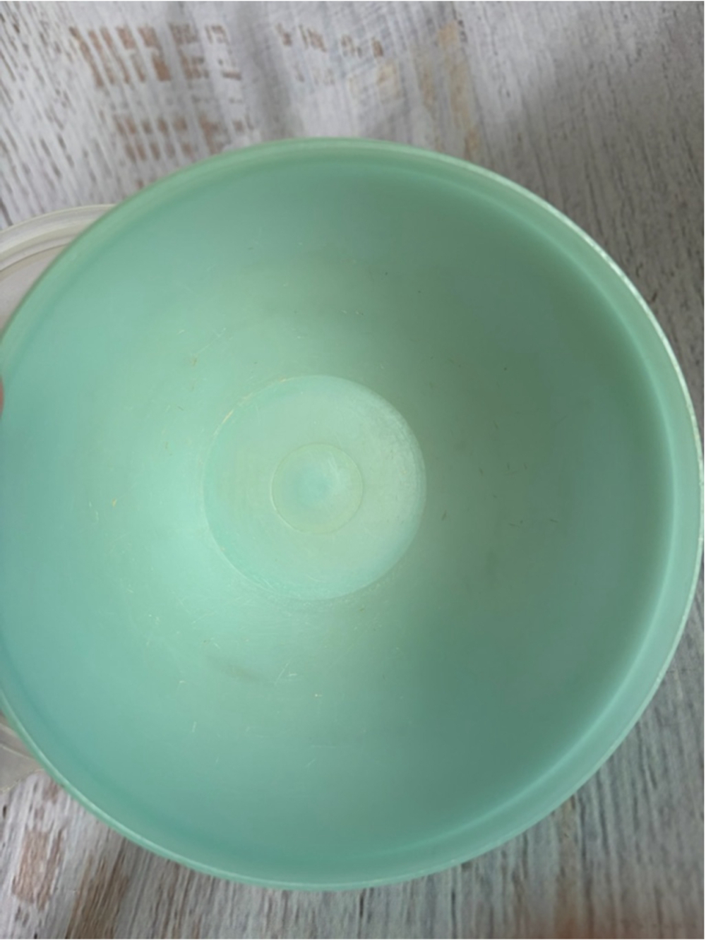 Tupperware Green Wonderlier Bowl with White Lid One Size - Picture 6 of 7